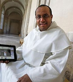 Fray Nelson Medina: Cada catequesis debera tener un blog