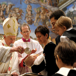 Papa Francisco: «El bautismo es el punto de partida de un camino de conversión que dura toda la vida»