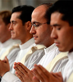El Card. De Paolis ordenó 31 nuevos sacerdotes Legionarios de Cristo