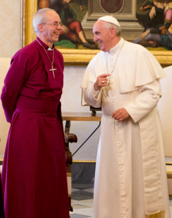 El primado anglicano asegura que está trabajando conjuntamente con el Papa en determinadas cuestiones