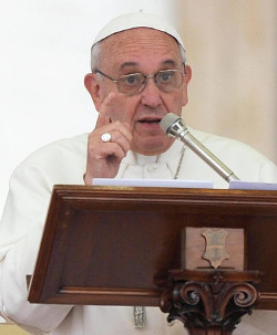 El Papa advierte que la mundanidad es más sutil y peligrosa que la apostasía abierta