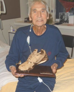 Convierten en un show meditico la eutanasia del atleta ms anciano de Blgica