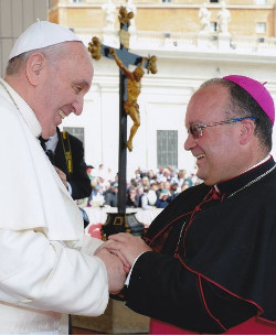 El Papa pidi a Mons. Scicluna que hablara contra la adopcin de nios por parejas homosexuales en Malta