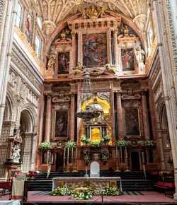 La presidenta de la Junta de Andaluca no ve mal la expropiacin de la Catedral de Crdoba