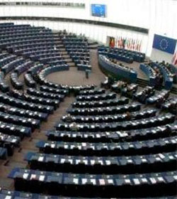 El Parlamento europeo aprueba el informe Lunacek, impulsado por el lobby gay