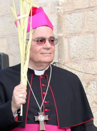 Mons. Marcuzzo acude a los salones culturales en Galilea para evangelizar a la lite cultural rabe de Tierra Santa