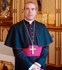 La diócesis de Málaga rechaza el contenido del Pregón de las Glorias y advierte a las Hermandades que es un escándalo