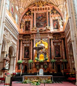El Cabildo de la Catedral de Crdoba publica un folleto sobre la historia del templo