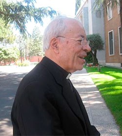 El cardenal Monteiro de Castro, exnuncio en España: «El Vaticano nunca ha tenido un banco pues no busca ganar dinero»