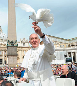 El Papa pide que los jefes de las religiones cooperen para resolver conflictos y buscar la paz