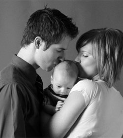 El Senado insta al Gobierno a garantizar el derecho a la maternidad en Espaa ante el bajo ndice de natalidad