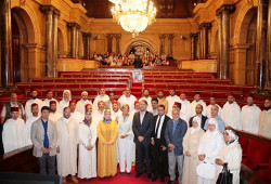 Un grupo de imanes y profesores de islam de Marruecos visitó el parlamento autonómico de Cataluña