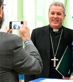 El obispo de Bilbao anima a poner lo mejor de nosotros para conseguir la paz y una sociedad reconciliada
