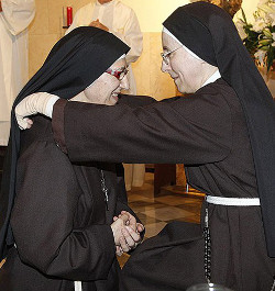 Viuda, madre y abuela, a los 62 años profesa como clarisa capuchina
