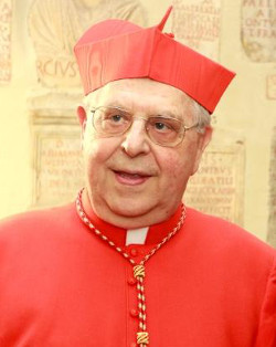 El cardenal Veglio pide a Europa que acoja a los refugiados iraquíes que escapan para no ser degollados