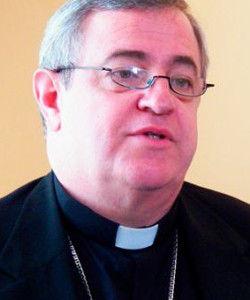 Mons. Eguren pide a los candidatos políticos que den su parecer sobre la familia, el aborto y la educación