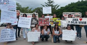 El Salvador: la fundacin S a la Vida protesta contra la campaa de Amnista Internacional a favor del aborto