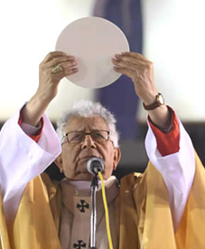Cardenal Terrazas: «la Eucaristía es el camino de la salvación»