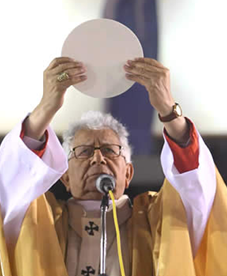 Cardenal Terrazas: la Eucarista es el camino de la salvacin