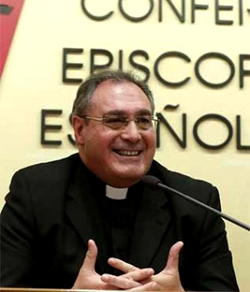 P. Gil Tamayo: «la Conferencia episcopal nunca ha dicho a quién se tiene que votar»