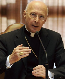 El cardenal Bagnasco pide a los catlicos occidentales ser ms conscientes del drama de los cristianos en Oriente Medio
