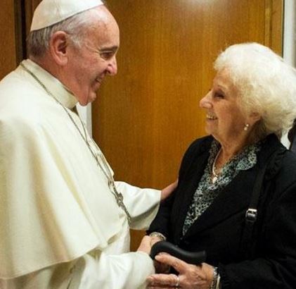 Estela de Carlotto reconoce que se equivocó al vincular al papa Francisco con la dictadura militar