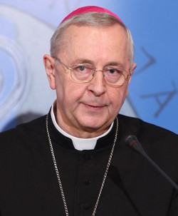 Mons. Gadecki afirma que para muchos obispos es impensable que se cambie la doctrina sobre los divorciados 