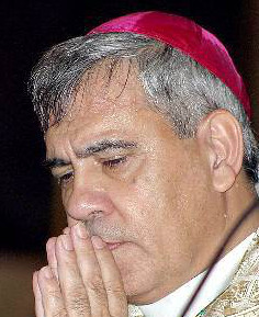 El Arzobispo de Granada asegura que no pretende evadir la acción de la justicia en el caso Romanones