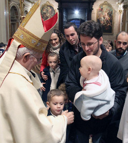 El cardenal Caizares insta a defender el matrimonio frente a polticas irresponsables y suicidas 