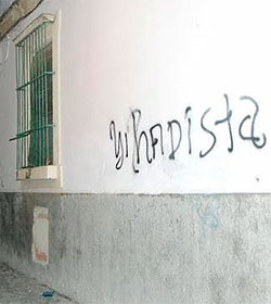 Tres encapuchados atacan un convento de Jerez de la Frontera con un cóctel molotov