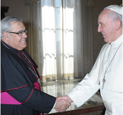El arzobispo de Granada asegura sentirse respaldado por el Papa