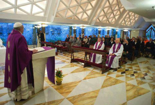 El Papa ofrece su Misa de hoy por los cristianos coptos egipcios degollados en Libia