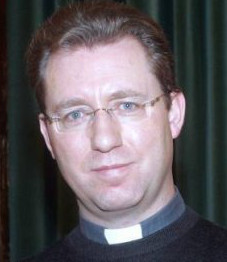 P. Aurelio Garca: El celibato no es lo que ms cuesta. Cuesta ms obedecer