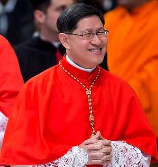 El cardenal Tagle pide poner «a la familia y la dignidad humana en el centro del desarrollo»