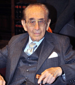 El cardenal Poli defiende al magistrado proabortista a quien quieren echar por anciano