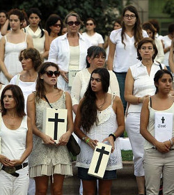 Mara Paz Vial: Hay una ideologa, una mquina de matar organizada y perfecta que funciona sin hacer ruido