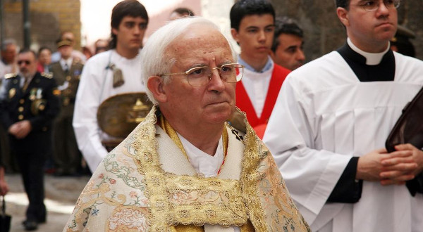 El cardenal Cañizares convoca a una vigilia por España y su unidad