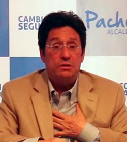 El candidato a la alcalda de Bogot Francisco Santos se comprometi en contra el aborto