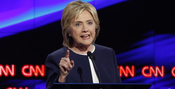 Hillary Clinton sale en defensa de los crmenes de Planned Parenthood y su financiacin pblica