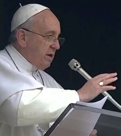 El Papa asegura a los fieles que la filtracin de documentos no le distrae del trabajo de la reforma econmica