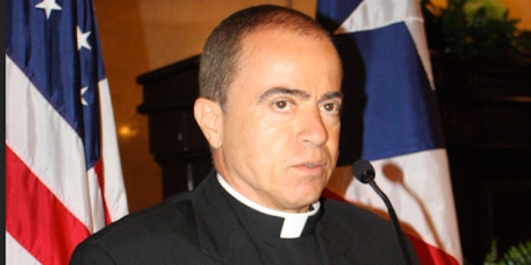 El Arzobispo de San Juan de Puerto Rico pide una solucin razonable para la deuda del estado