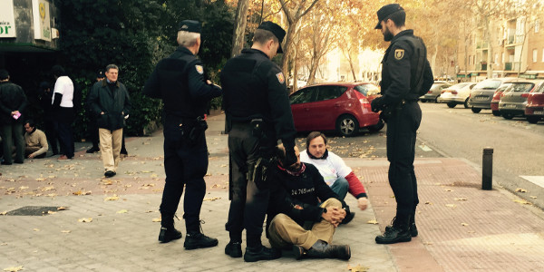 Detienen a Jess Poveda por manifestarse ante al abortorio Dator en Madrid