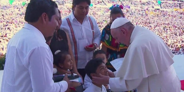 El Papa se encuentra con las familias mexicanas en Tuxtla Gutiérrez