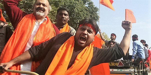 India: hindúes radicales agreden brutalmente a un pastor pentecostal y su mujer embarazada