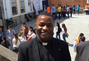 Llegó en patera desde Nigeria y hoy sirve como sacerdote en la diócesis de Cartagena-Murcia