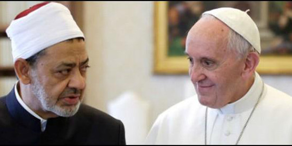 El Papa recibe al imán de la mezquita Al Alzhar de El Cairo