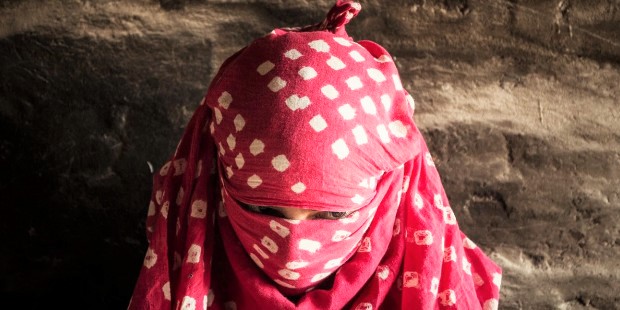 India: una nia de 13 aos es castigada con cinco latigazos tras haber sido violada por su padre