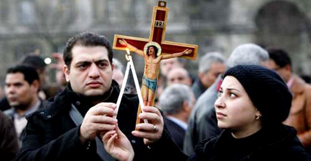 Egipto: acuerdo entre el gobierno y los coptos da luz verde a la ley sobre construcción de iglesias
