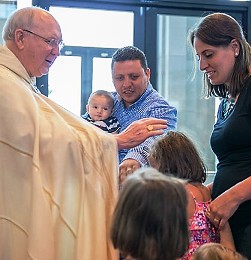 Mons. Kevin Farrell obispo de Dallas, presidir el nuevo Dicasterio para los Laicos, la Familia y la Vida
