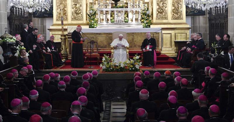 El Papa condenó ante los obispos polacos la perversión de los niños con la ideología de género